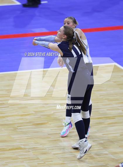 Thumbnail 1 in Rye vs. Vail Christian (CHSAA 2A 1st Round) photogallery.