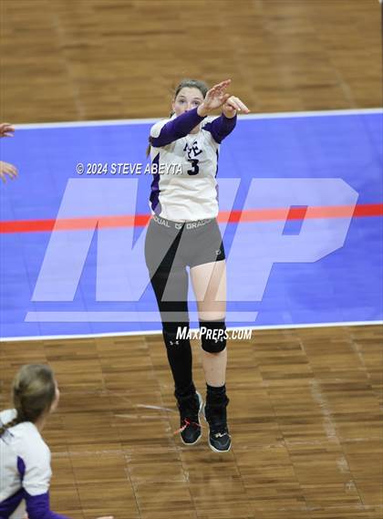 Thumbnail 2 in Rye vs. Vail Christian (CHSAA 2A 1st Round) photogallery.