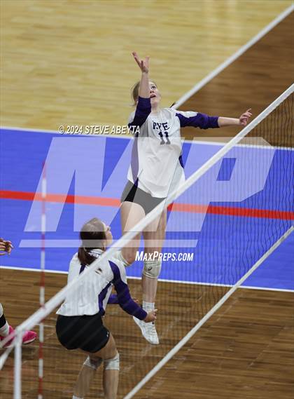 Thumbnail 1 in Rye vs. Vail Christian (CHSAA 2A 1st Round) photogallery.