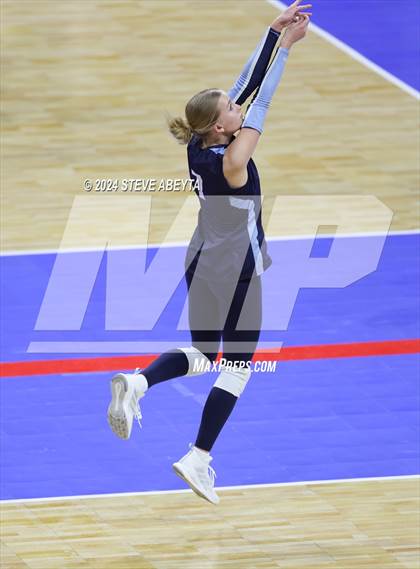 Thumbnail 2 in Rye vs. Vail Christian (CHSAA 2A 1st Round) photogallery.