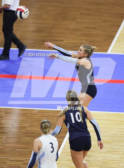 Thumbnail 2 in Rye vs. Vail Christian (CHSAA 2A 1st Round) photogallery.