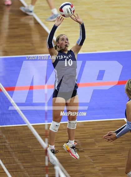 Thumbnail 1 in Rye vs. Vail Christian (CHSAA 2A 1st Round) photogallery.
