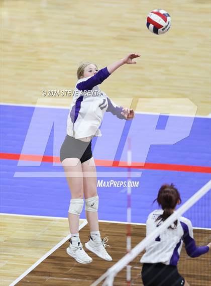 Thumbnail 2 in Rye vs. Vail Christian (CHSAA 2A 1st Round) photogallery.