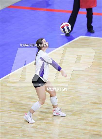 Thumbnail 3 in Rye vs. Vail Christian (CHSAA 2A 1st Round) photogallery.