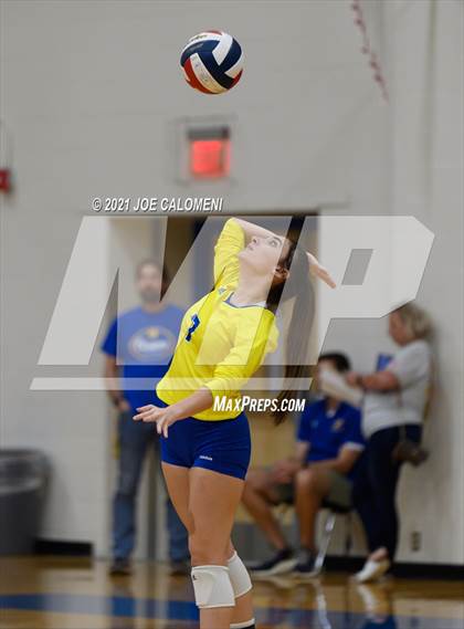 Thumbnail 3 in Smithson Valley @ Clemens photogallery.