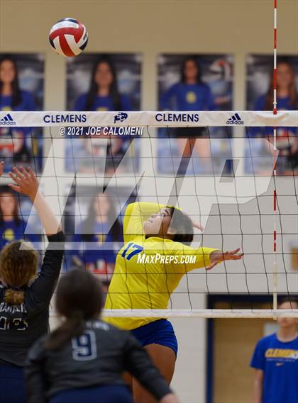 Thumbnail 3 in Smithson Valley @ Clemens photogallery.