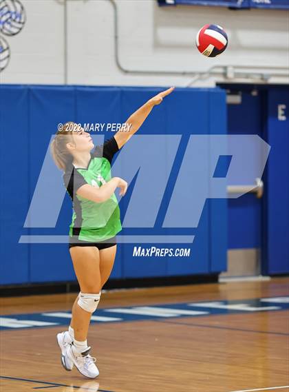 Thumbnail 3 in Riverside vs Lincoln photogallery.