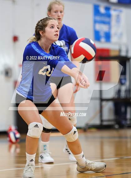 Thumbnail 2 in Riverside vs Lincoln photogallery.