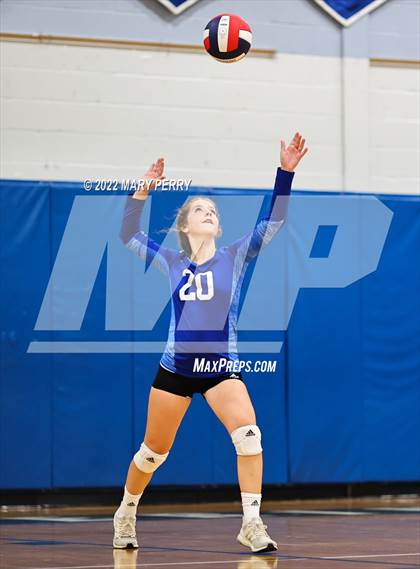 Thumbnail 2 in Riverside vs Lincoln photogallery.