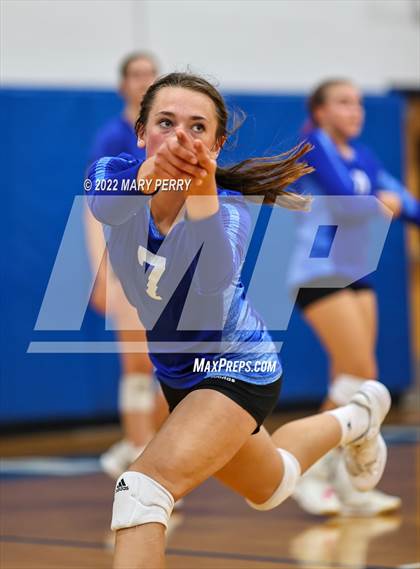 Thumbnail 3 in Riverside vs Lincoln photogallery.