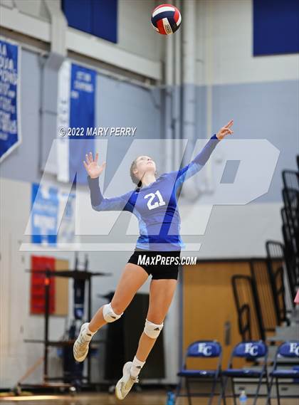Thumbnail 3 in Riverside vs Lincoln photogallery.