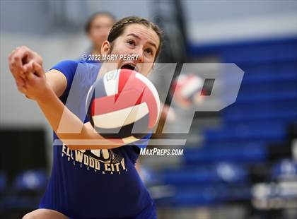 Thumbnail 3 in Riverside vs Lincoln photogallery.