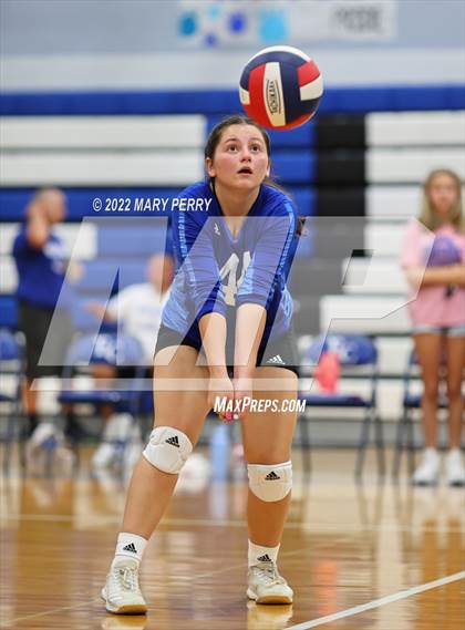 Thumbnail 3 in Riverside vs Lincoln photogallery.