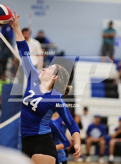 Thumbnail 2 in Riverside vs Lincoln photogallery.