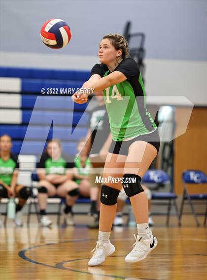 Thumbnail 2 in Riverside vs Lincoln photogallery.