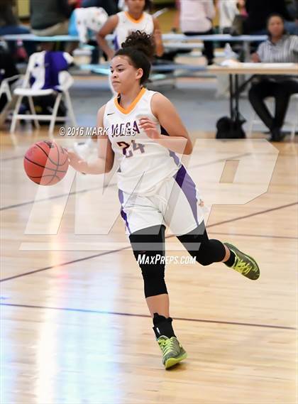 Thumbnail 2 in Fremont vs. Mesa (Nike Tournament of Champions) photogallery.