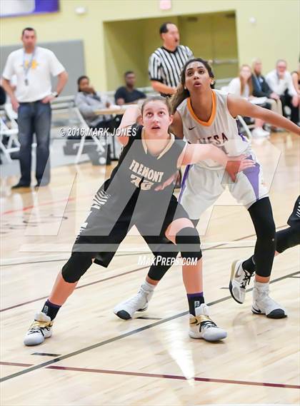 Thumbnail 2 in Fremont vs. Mesa (Nike Tournament of Champions) photogallery.