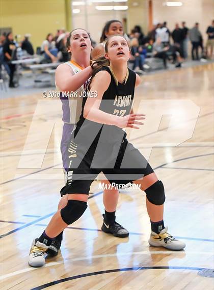 Thumbnail 1 in Fremont vs. Mesa (Nike Tournament of Champions) photogallery.