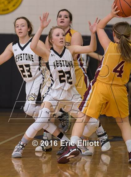 Thumbnail 1 in Elk County Catholic vs Keystone (PIAA District IX A Final) photogallery.