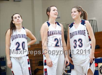 Thumbnail 2 in Dakota Ridge vs. Chaparral (Grandview Tournament) photogallery.