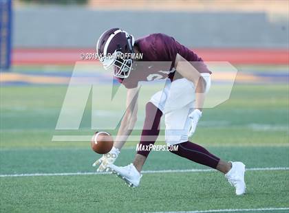 Thumbnail 3 in Lincoln vs Woodcreek (Scrimmage) photogallery.