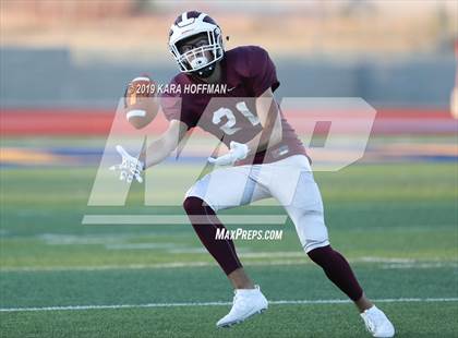 Thumbnail 2 in Lincoln vs Woodcreek (Scrimmage) photogallery.