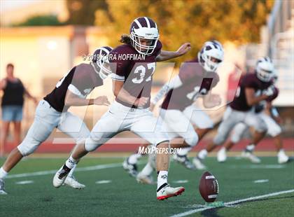 Thumbnail 3 in Lincoln vs Woodcreek (Scrimmage) photogallery.