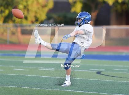 Thumbnail 3 in Lincoln vs Woodcreek (Scrimmage) photogallery.