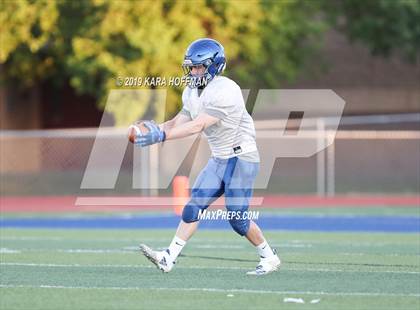 Thumbnail 3 in Lincoln vs Woodcreek (Scrimmage) photogallery.