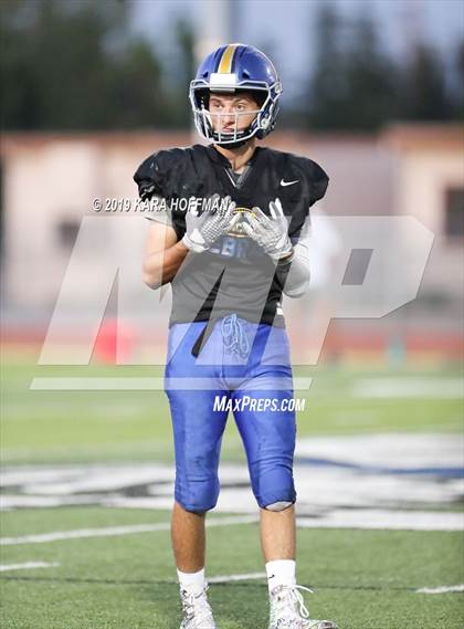 Thumbnail 1 in Lincoln vs Woodcreek (Scrimmage) photogallery.