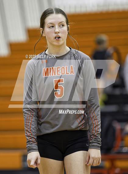 Thumbnail 2 in JV: Grand Saline vs Mineola photogallery.