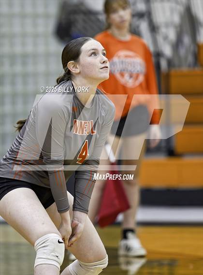 Thumbnail 1 in JV: Grand Saline vs Mineola photogallery.