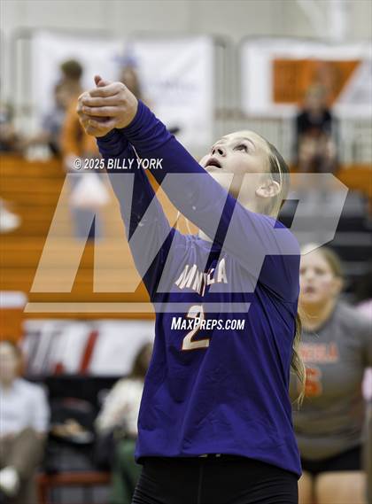 Thumbnail 1 in JV: Grand Saline vs Mineola photogallery.
