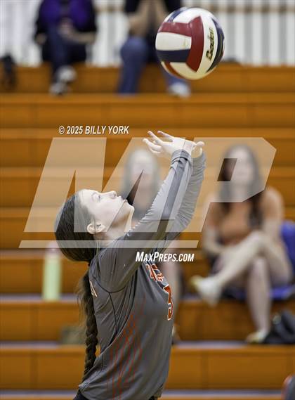 Thumbnail 1 in JV: Grand Saline vs Mineola photogallery.