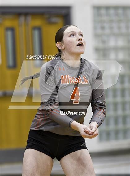 Thumbnail 1 in JV: Grand Saline vs Mineola photogallery.
