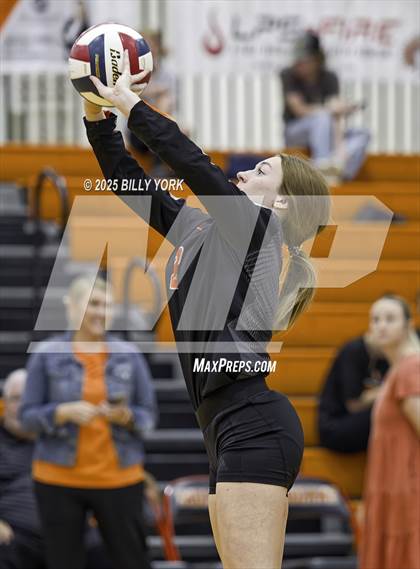 Thumbnail 1 in JV: Grand Saline vs Mineola photogallery.