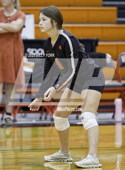 Thumbnail 3 in JV: Grand Saline vs Mineola photogallery.