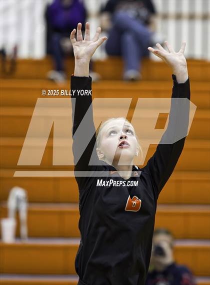 Thumbnail 1 in JV: Grand Saline vs Mineola photogallery.