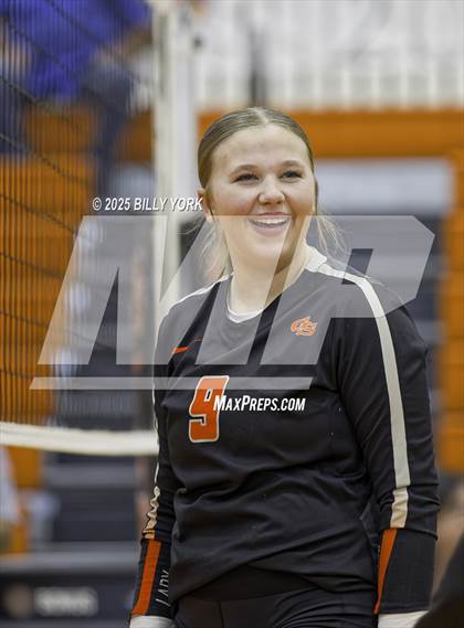 Thumbnail 3 in JV: Grand Saline vs Mineola photogallery.