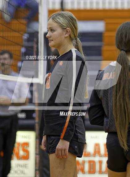 Thumbnail 2 in JV: Grand Saline vs Mineola photogallery.