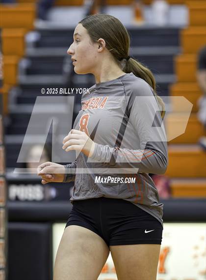 Thumbnail 3 in JV: Grand Saline vs Mineola photogallery.