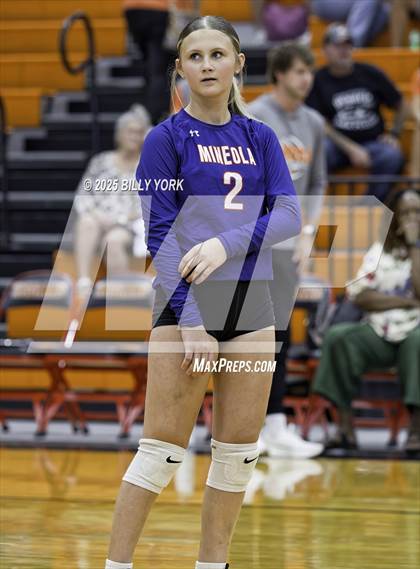 Thumbnail 1 in JV: Grand Saline vs Mineola photogallery.