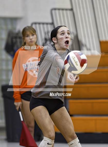 Thumbnail 1 in JV: Grand Saline vs Mineola photogallery.