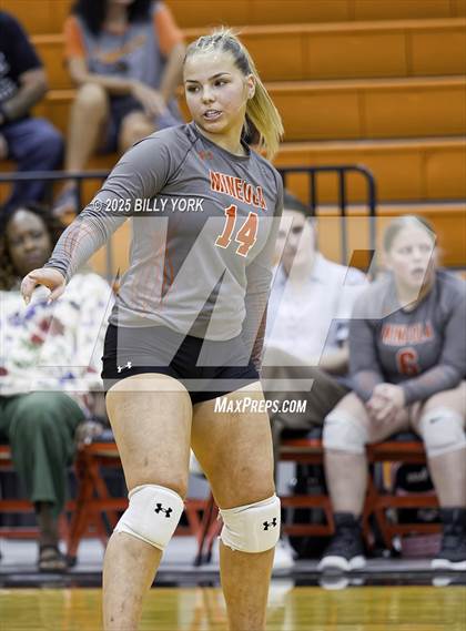 Thumbnail 3 in JV: Grand Saline vs Mineola photogallery.