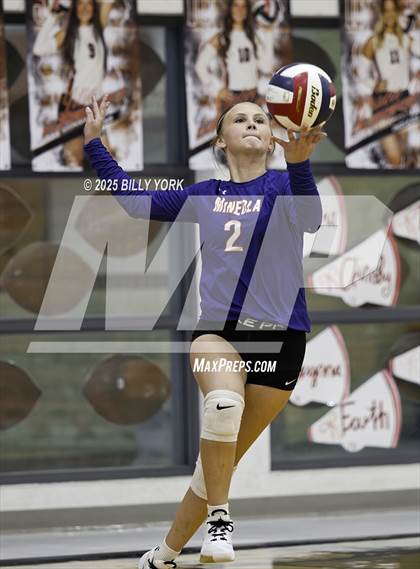 Thumbnail 3 in JV: Grand Saline vs Mineola photogallery.