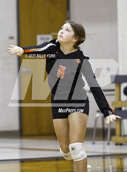 Thumbnail 2 in JV: Grand Saline vs Mineola photogallery.