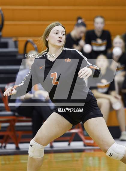 Thumbnail 3 in JV: Grand Saline vs Mineola photogallery.