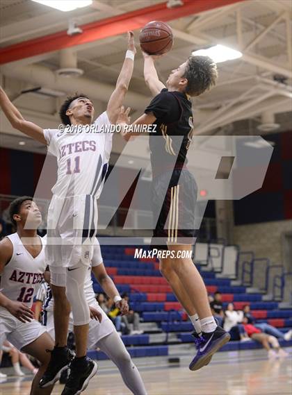 Thumbnail 2 in Point Loma @ Montgomery (37th Annual Aztec Holiday Classic) photogallery.