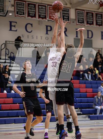 Thumbnail 3 in Point Loma @ Montgomery (37th Annual Aztec Holiday Classic) photogallery.