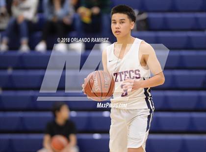 Thumbnail 2 in Point Loma @ Montgomery (37th Annual Aztec Holiday Classic) photogallery.